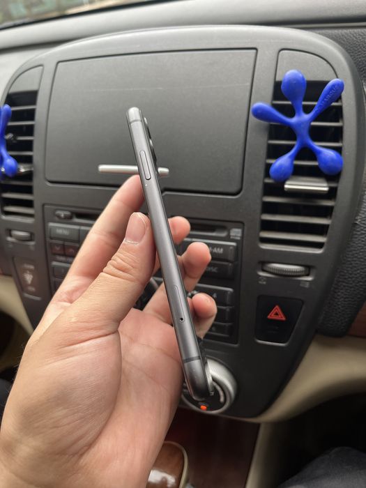 Продам Айфон 11 128GB 77%