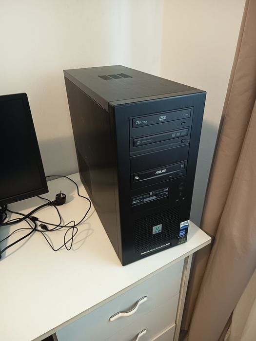 Schimb Carcasa PC Lian Li 2x cooler 120+ dvd-rw