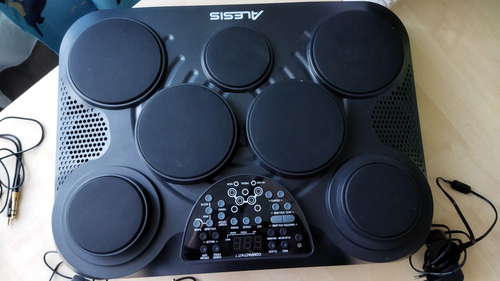 Alesis compact kit 7