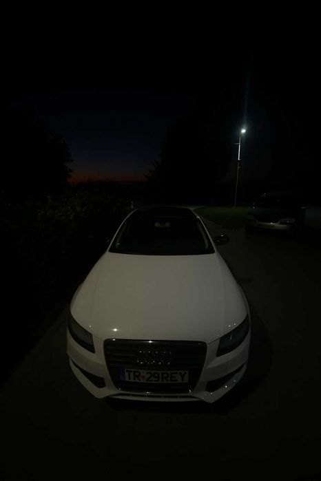 AUDI A4 2011 — imagine 2