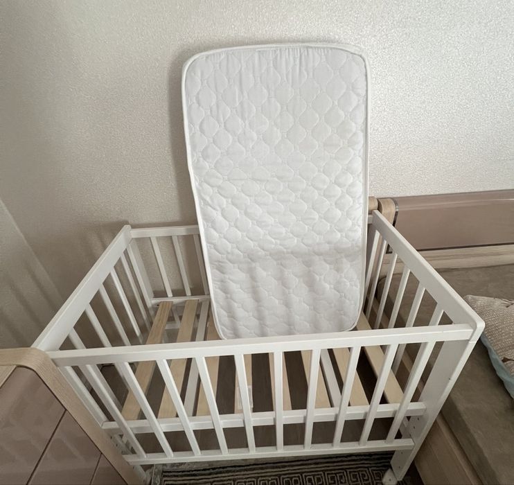 Продам детскую кроватку