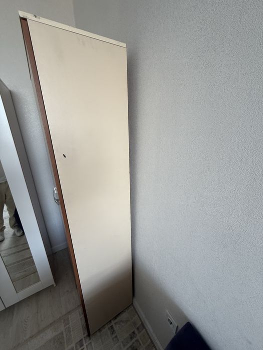 Продаю шкаф состояние хорошее.