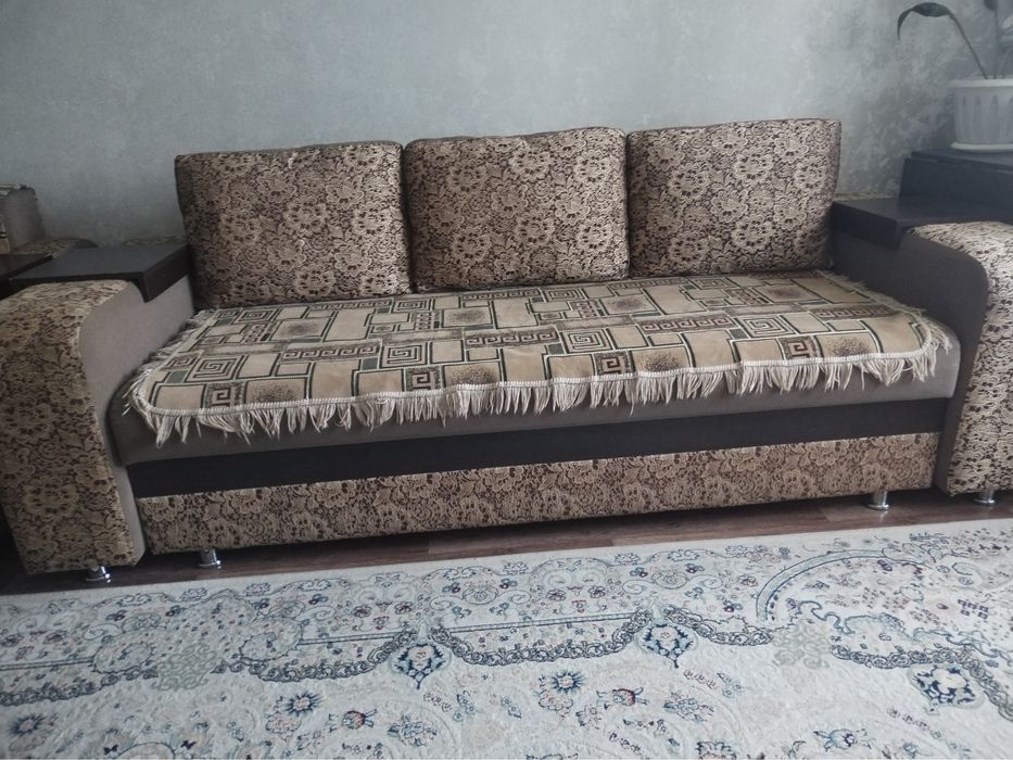 Продам диван малый и ьольшой