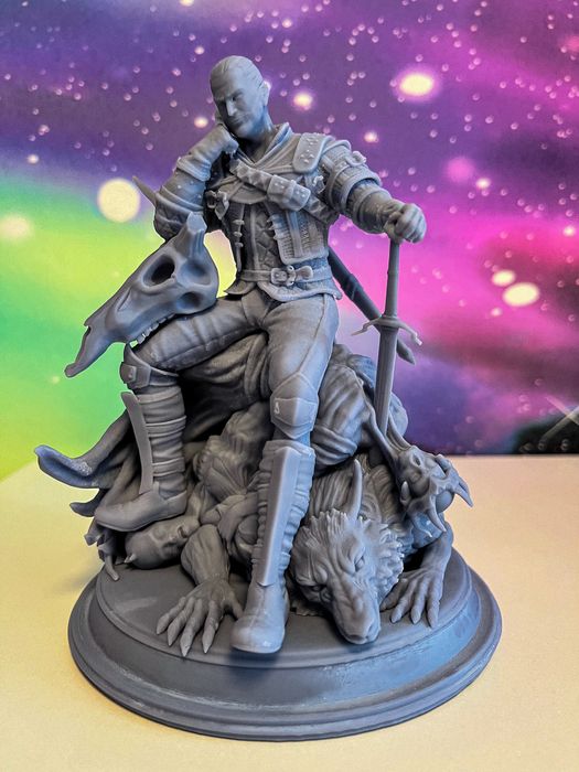 Продам фигурку геральда .