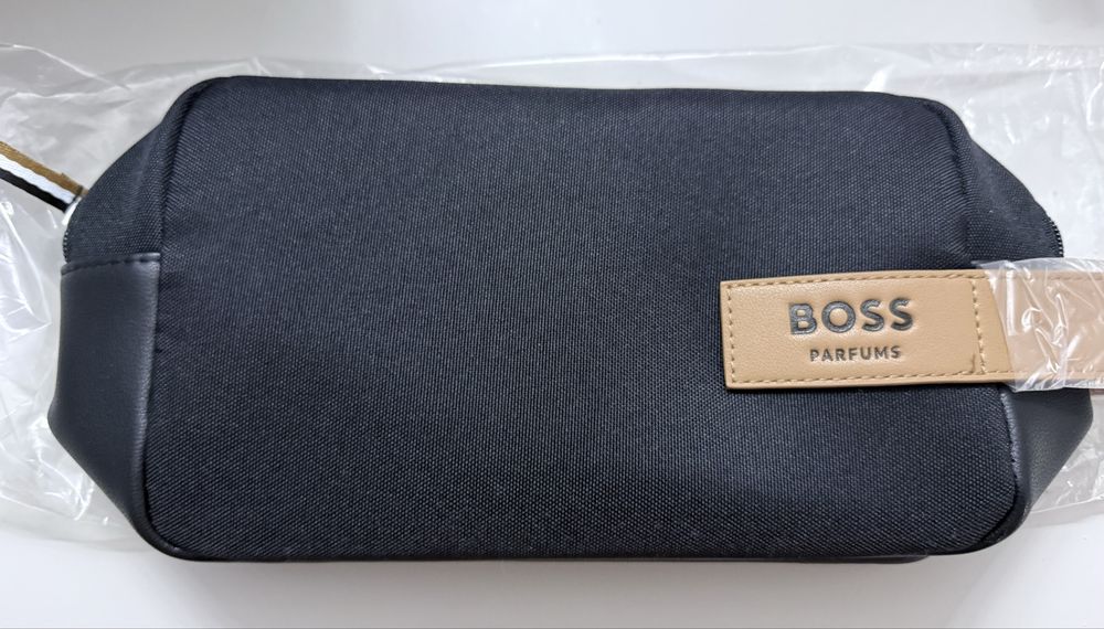 Hugo Boss geanta de cosmetice noua barbat