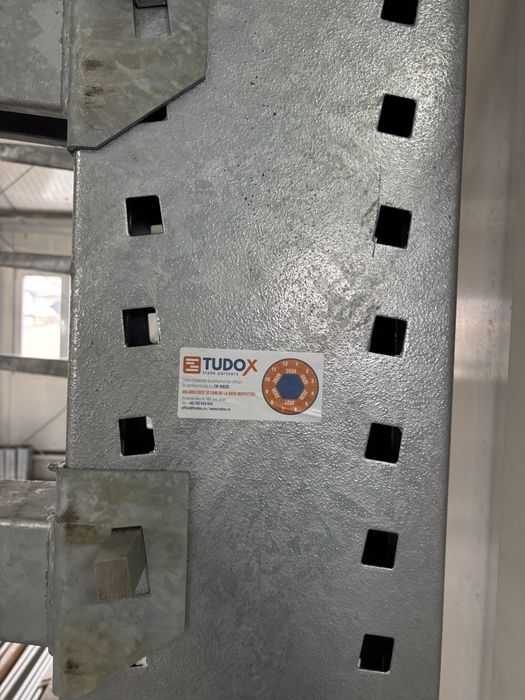 Rafturi zincate cantilever