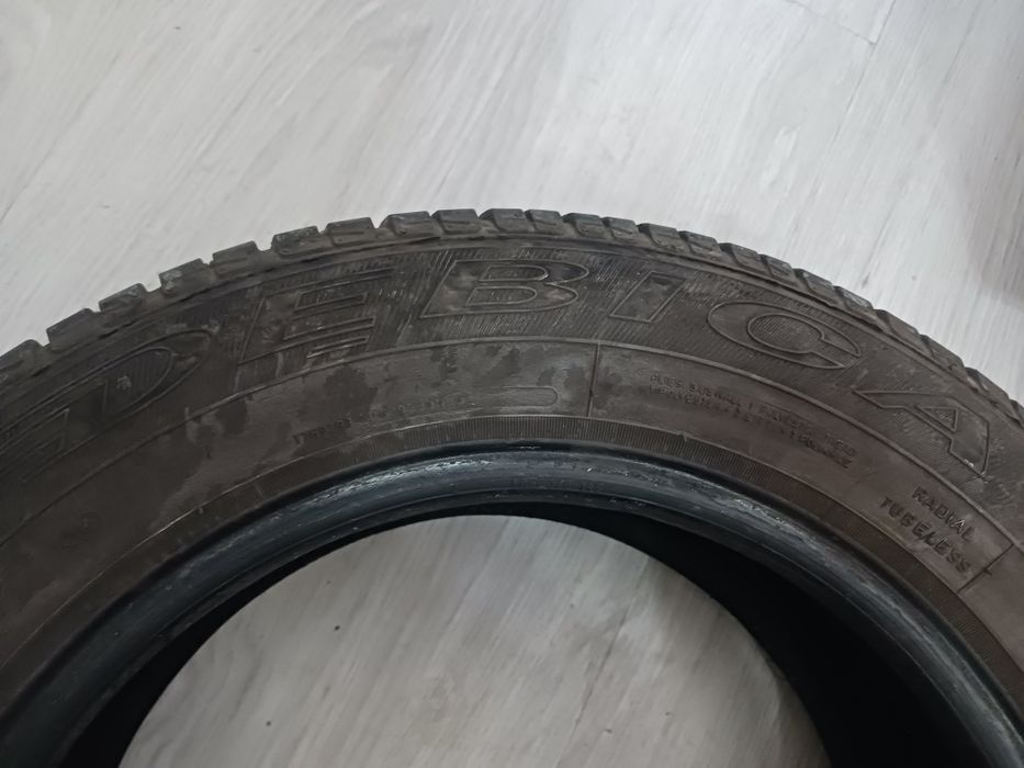 Продавам гума,на една година