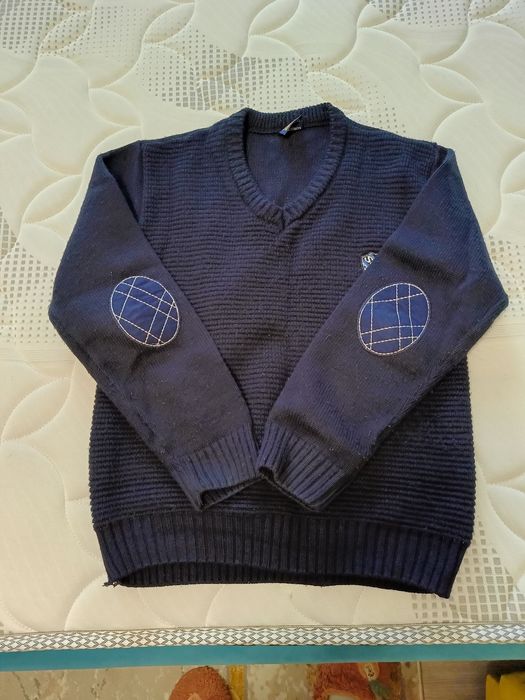 Темно- синяя кофта на мальчика