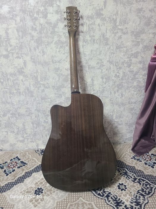 Gitara 41 razmerda yangi prafesanal