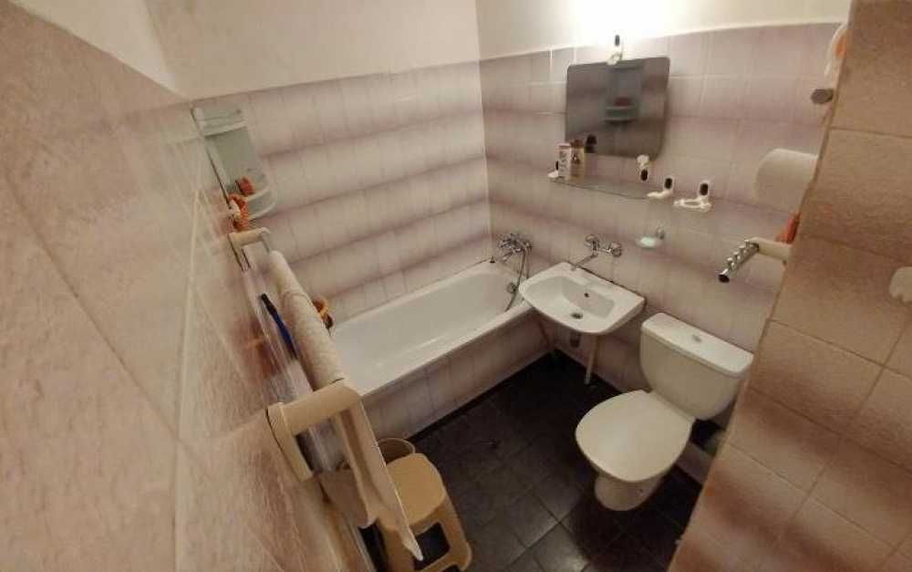 Тристаен апартамент в Дружба 2