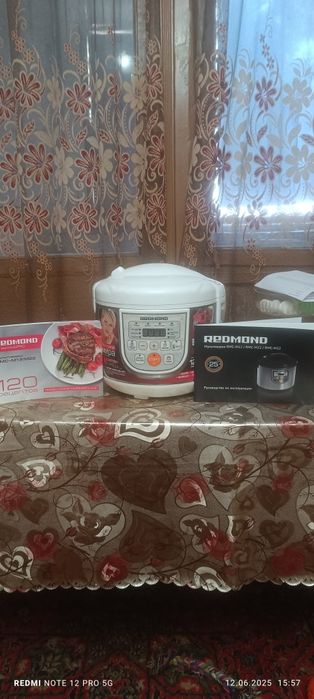 Мультиварка Редмонд