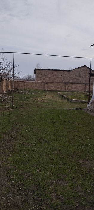 Yer sotiladi srochno narxi kelishiladi