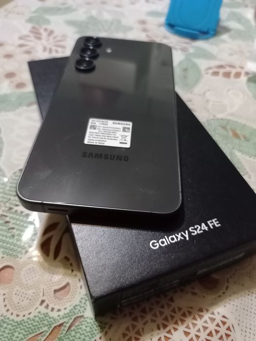 Самсунг S24FE 8/128