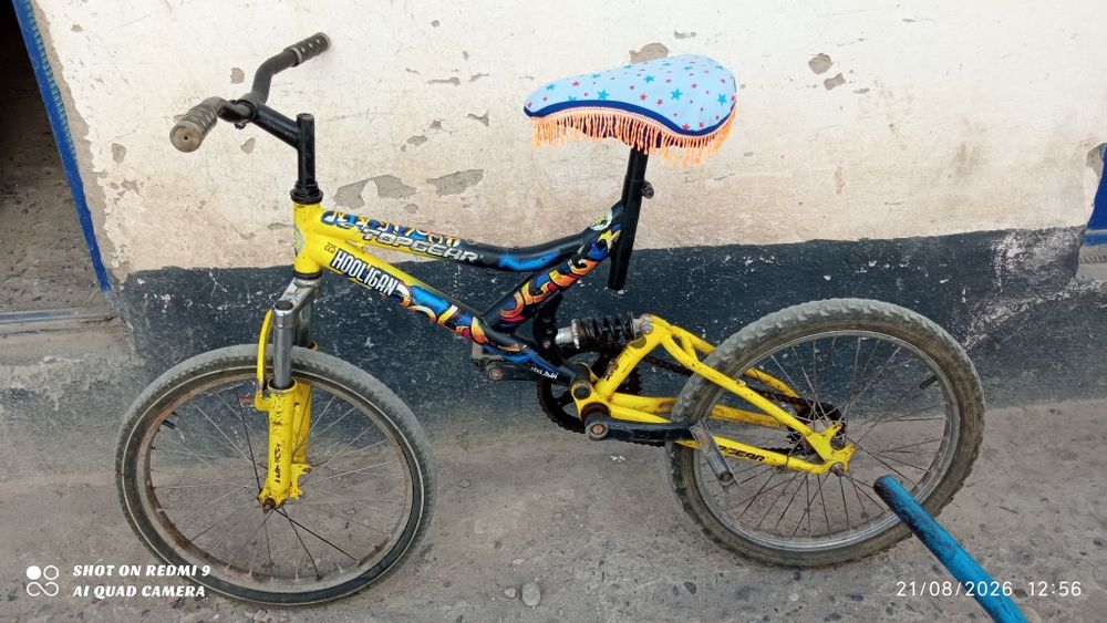 Velosiped sotiladi 20 razmer hamma joyi yaxshi 300 ming