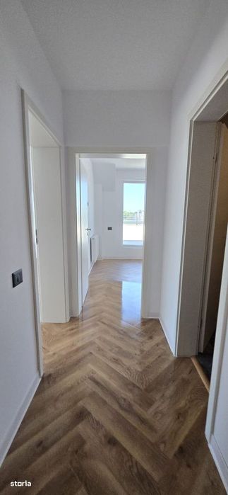 Ap. 3 camere , terasa de 90mp, intabulat.