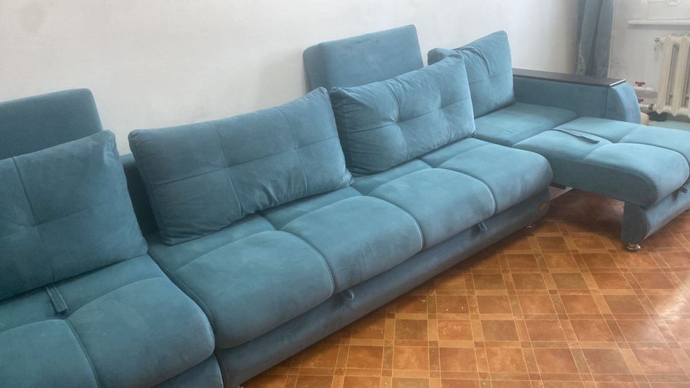 Продаю диван фламинго