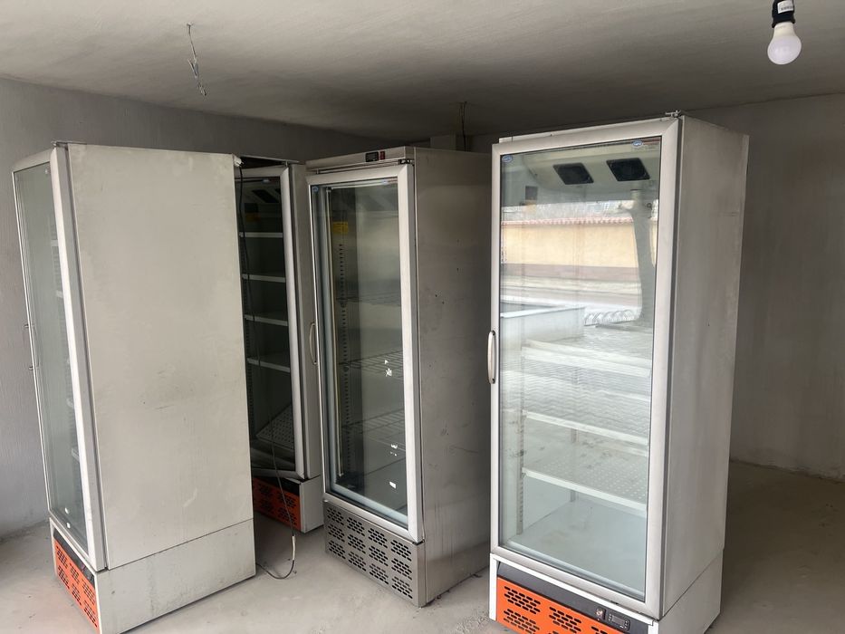 Минусови витрини НАГИ