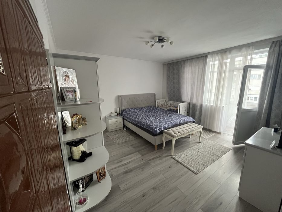 Apartament spatios la cheie cu 3 camere