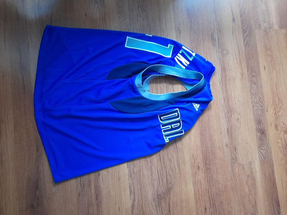 Adidas DALLAS NOWITZKI потник L размер.