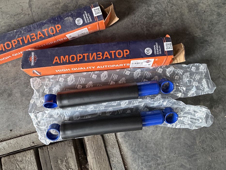 Продаю запчасти на газель  тормозные колодки ,стартер,амартизатор пере