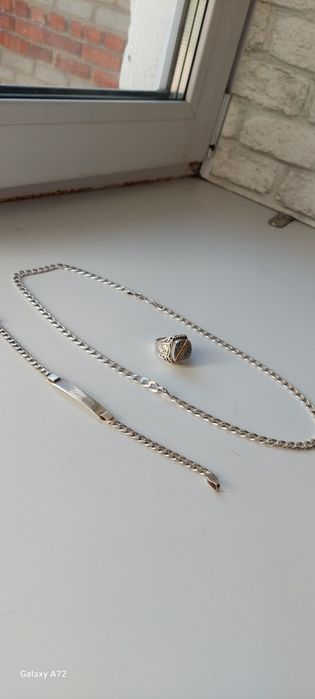 Продам серебро 47000