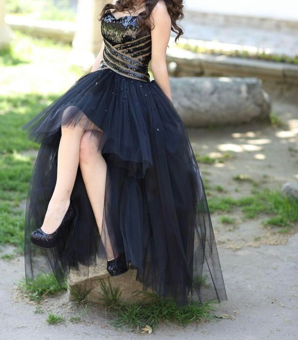 Красива бутикова бална рокля.