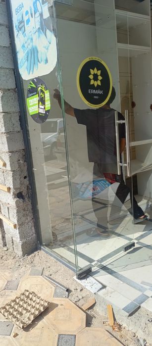 Akfa eshik eniga 3 metir boʻyi 3 metir