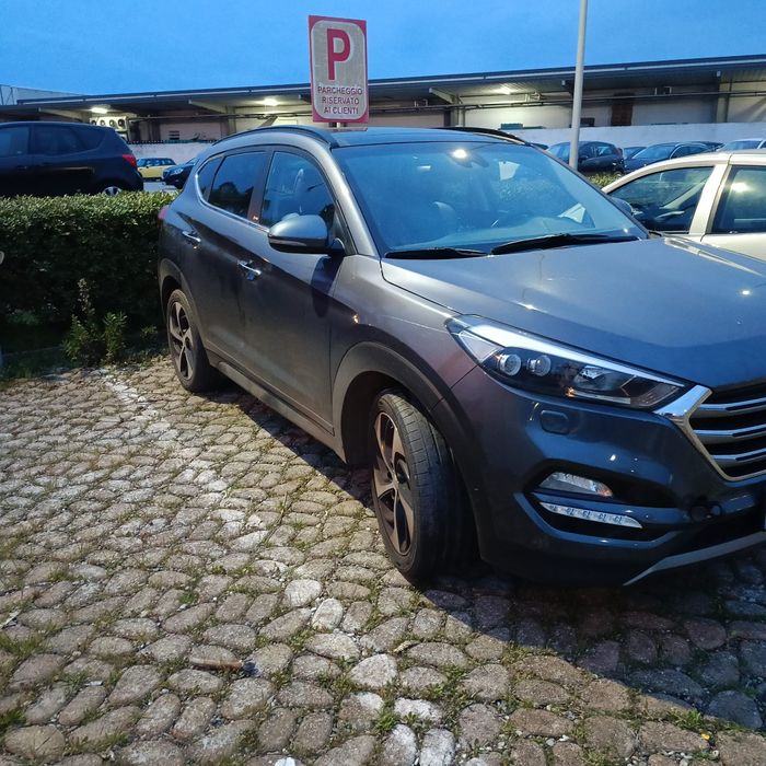 Hundai Tucson 2.0crdi 136ks 2016god -На части