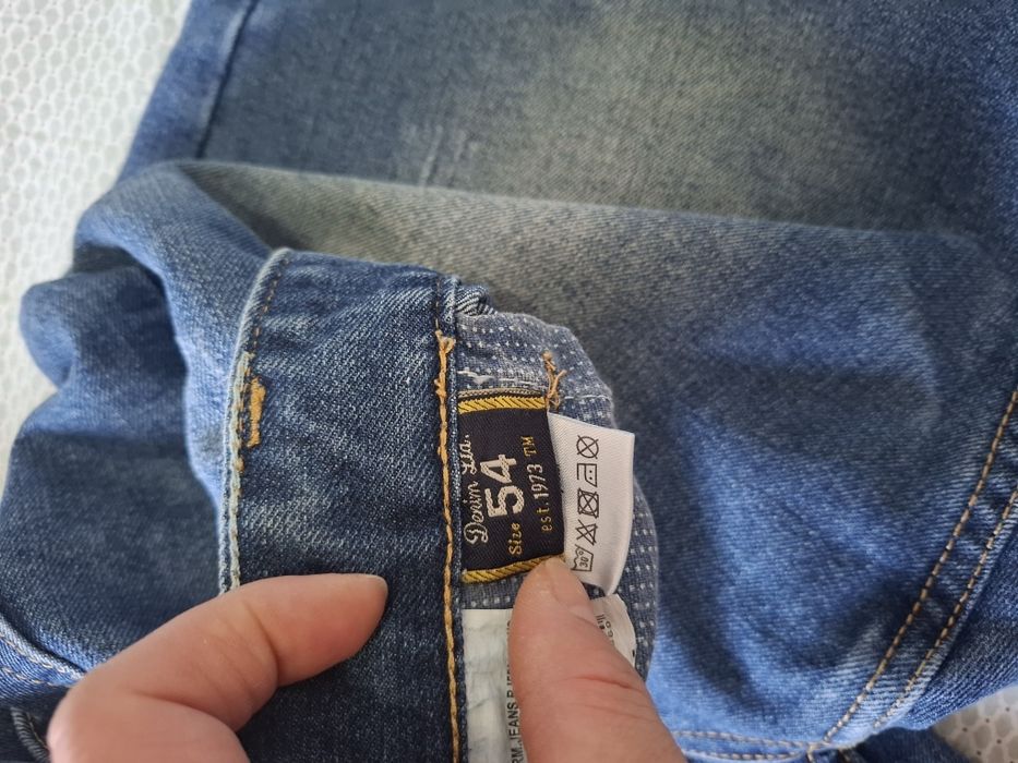 Vând pantaloni lungi