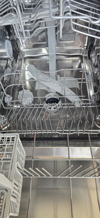 Съдомиялна Hotpoint Ariston