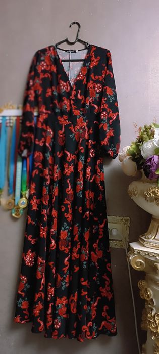 Продаю Платье в пол