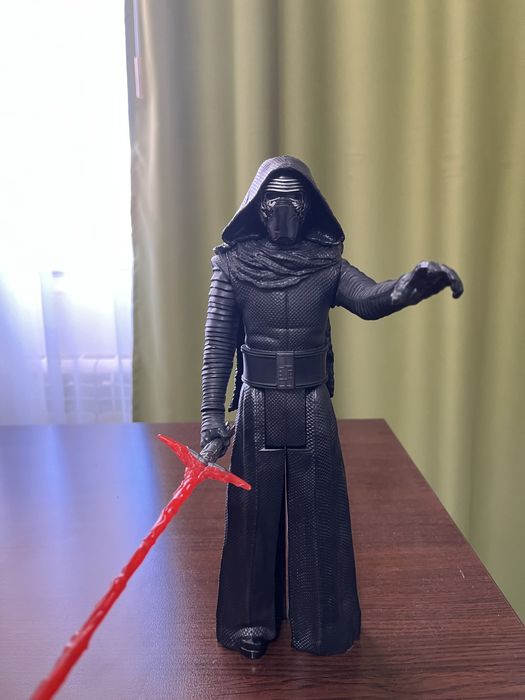 Figurina Kylo Ren Star Wars 30 cm