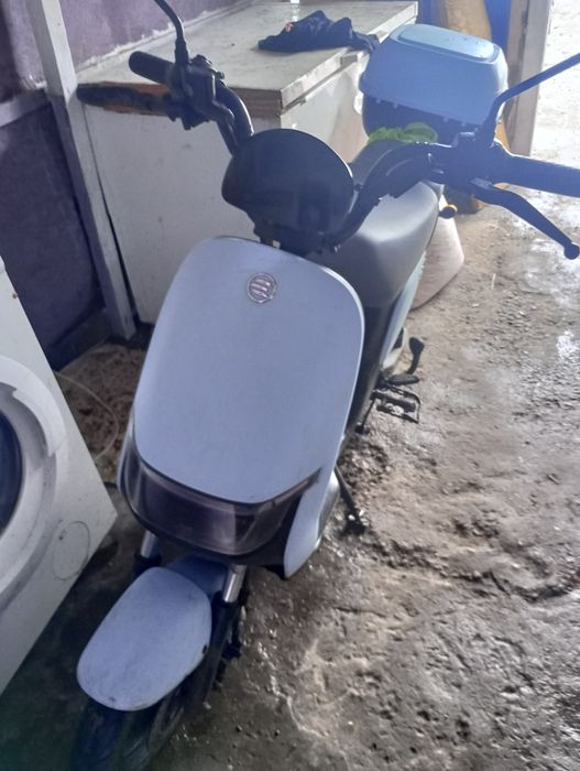 Vând scuter electric