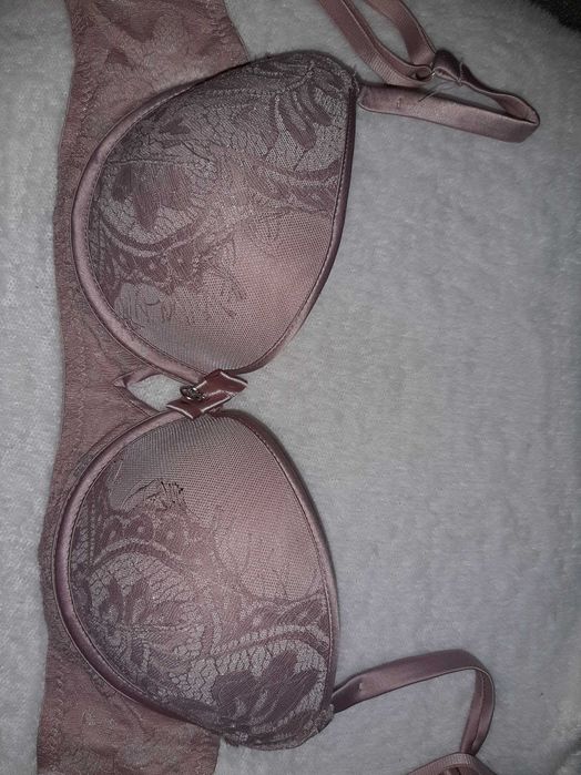 Sutien roz dantelat NOU 75B