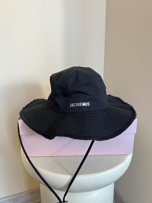 Дамска шапка JACQUEMUS