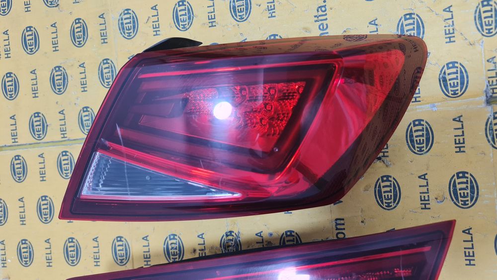 Lampa tripla stop bec led Seat Leon 3 III 5F  2012+ 5F0945208E 5F0945308D