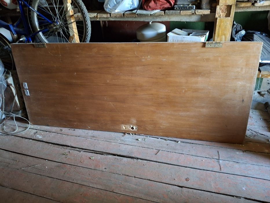 Продам Дверь деревянная