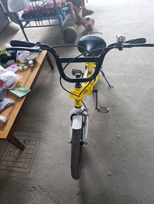 Yangi 18 lik velosiped sotiladi