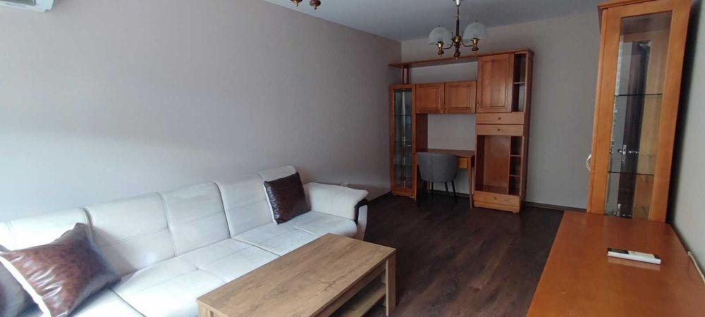 Дава се под наем Тристаен апартамент в София, Център - 70 кв.м за 750 € - Снимка #1