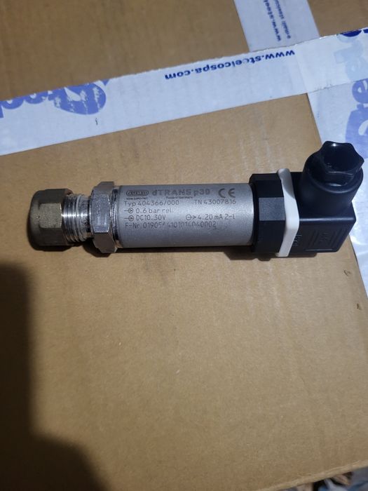 Trasmitatoare de presiune Danfoss si Jumo noi