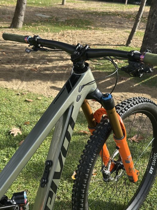 2024 Pivot Firebird 170mm 29“ Carbon