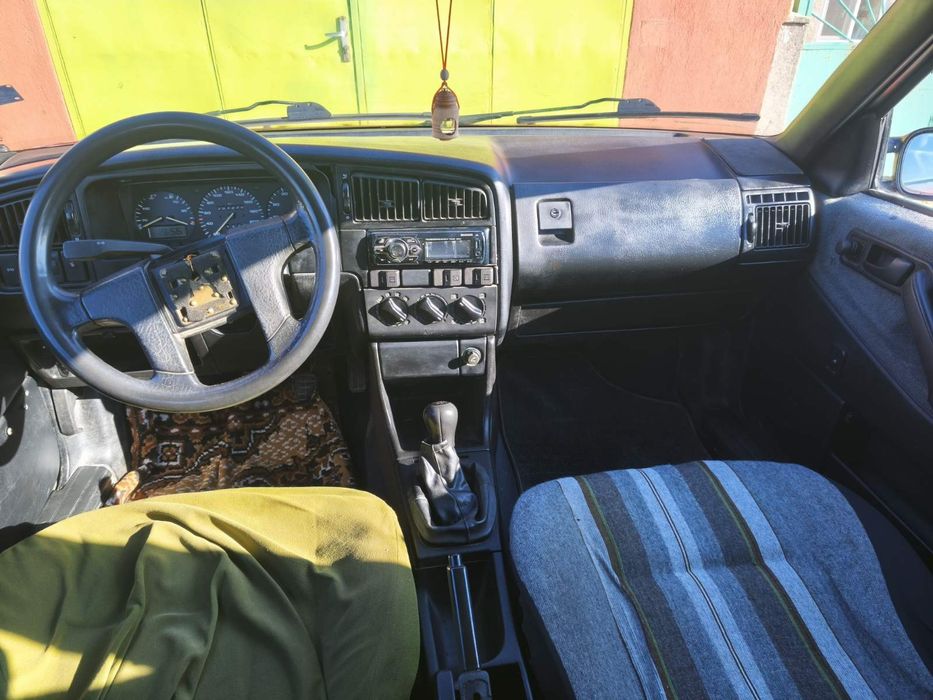 Продавам Пасат 2 комби с теглич