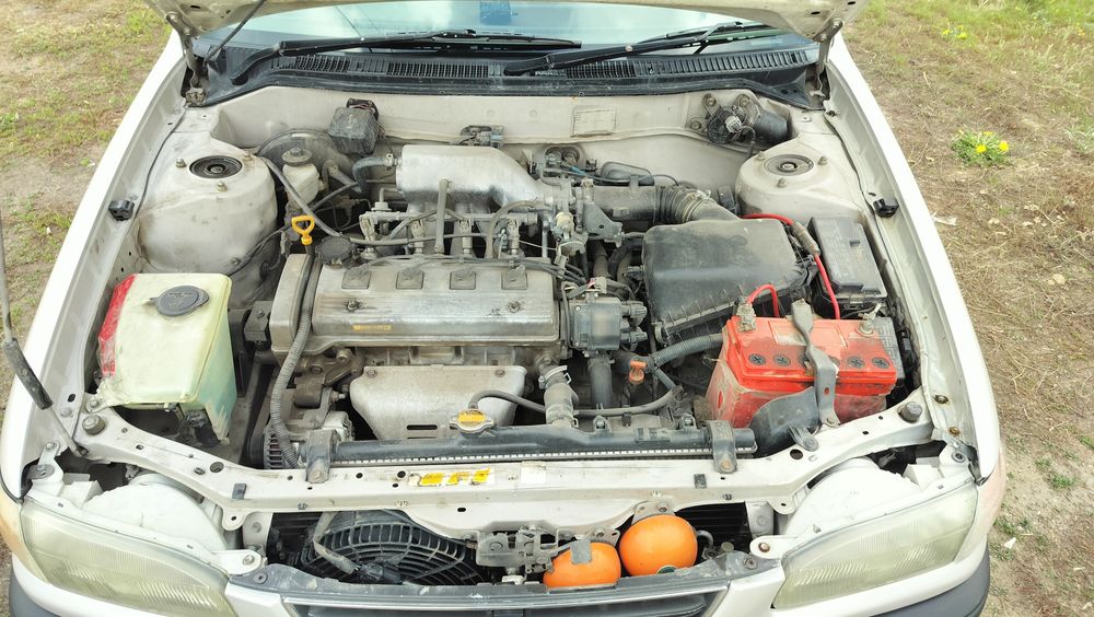 Продам  Тойота Короллу