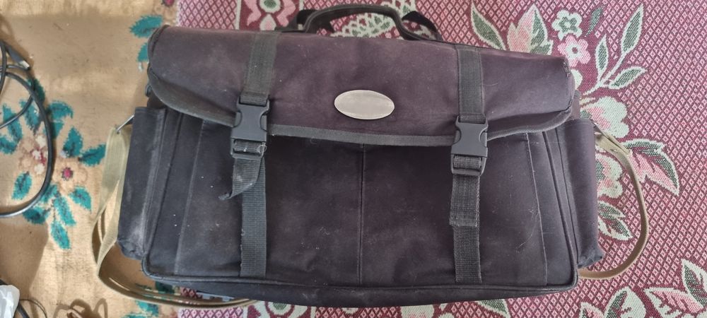 Видеокамера срочно сатылады