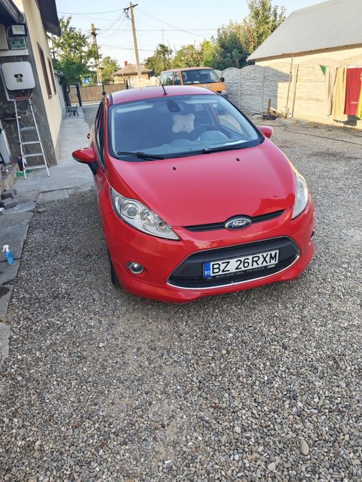 Vând Ford Fiesta 2009