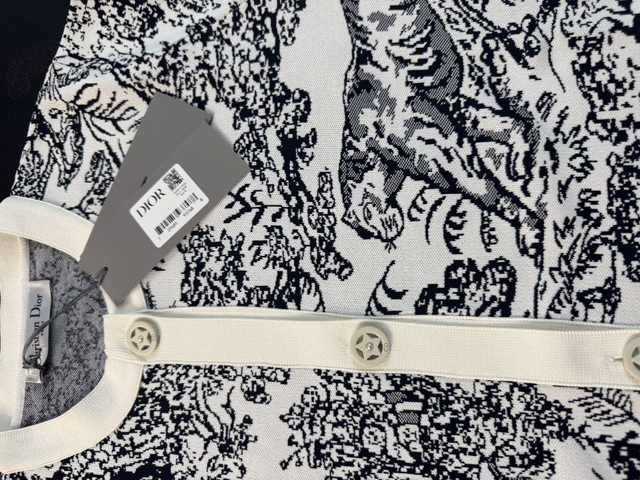 Dior-Оригинална чисто нова дамска жилетка S размер
