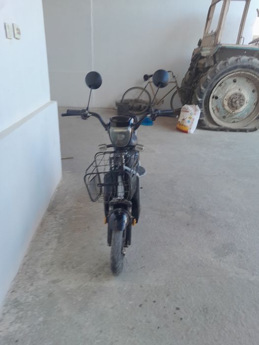 Skuter narhi 180000