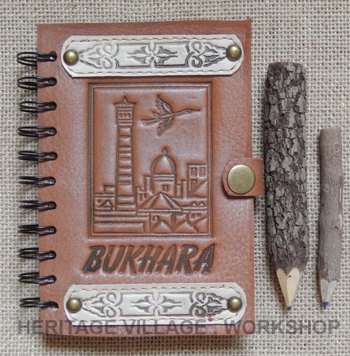 Кожаные блокноты ручной работы .