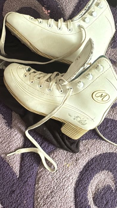 Профессиональные коньки