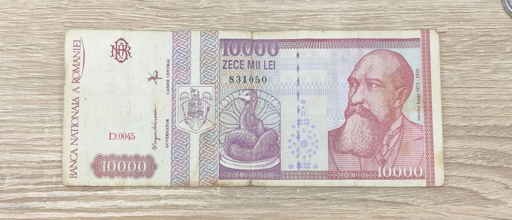 de vânzare , diverse bancnote.